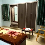 Elephant House - Studio Rooms
